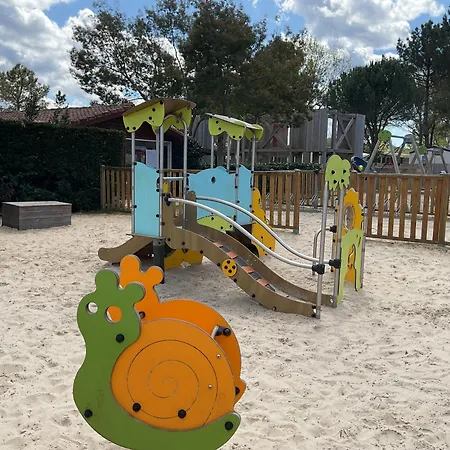 Reves De Pins Camping