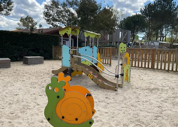 Reves De Pins Camping