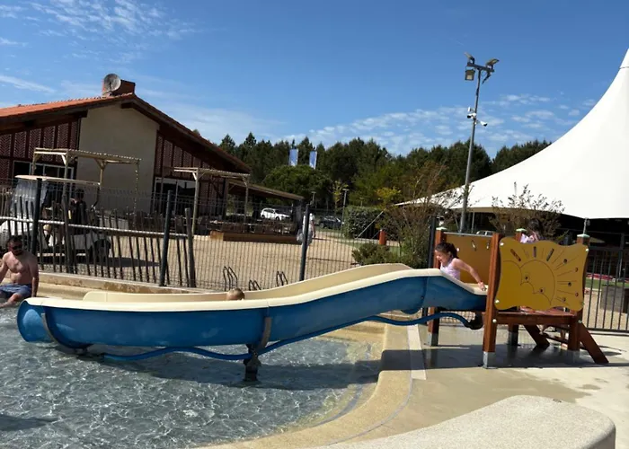 Reves De Pins Camping